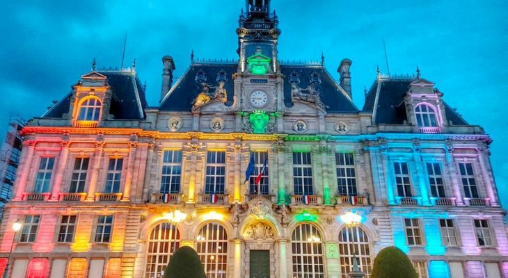 L'hôtel de Ville de Limoges aux couleurs de l'arc-en-ciel