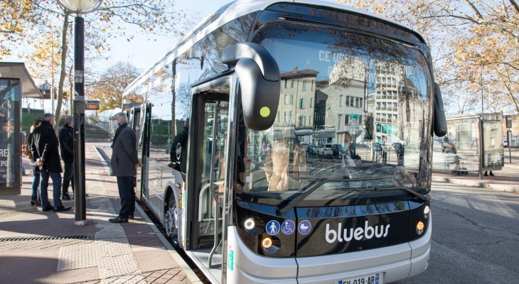 Test d'un bus Bluebus 100 % électrique