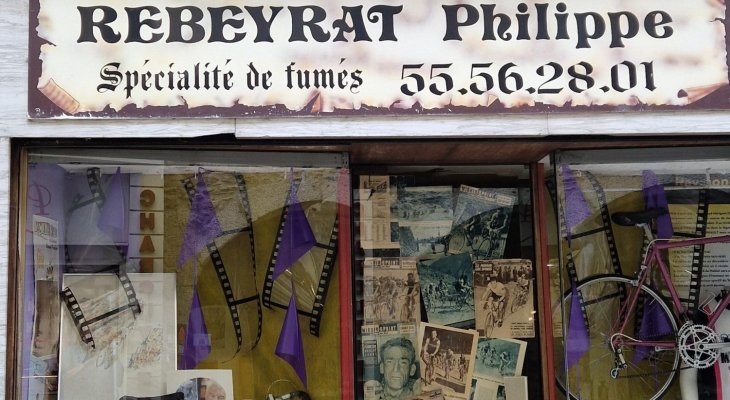 Les commerçants de Saint-Léo en jaune et violet (supplément spécial Tour de France)