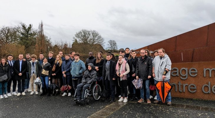 Le Conseil régional des jeunes a visité le Centre de la mémoire