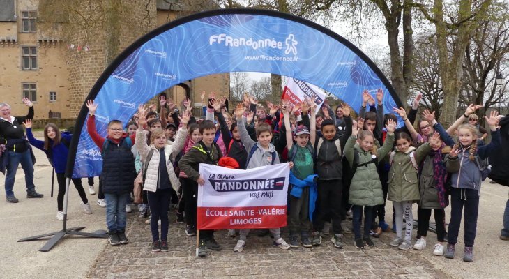 Plus de 300 randonneurs ont marché vers Paris (supplément spécial J.O.)