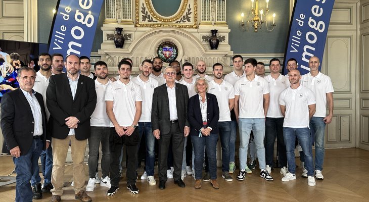 L'équipe du Limoges handball reçue à la mairie