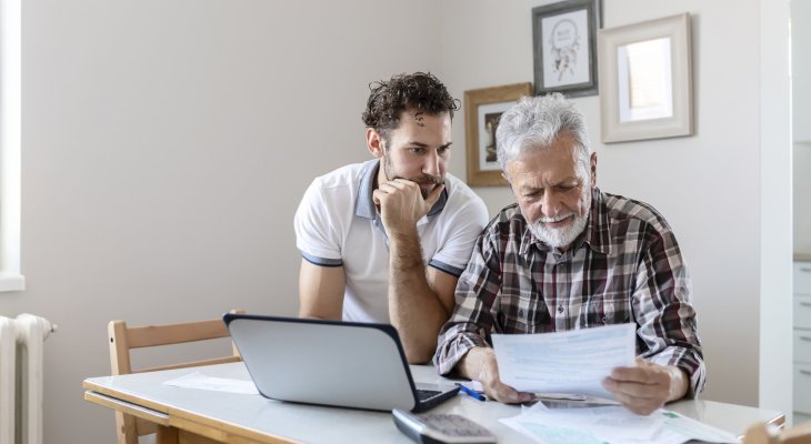 Comment aider un parent âgé à gérer son argent ? (Dossier spécial seniors)