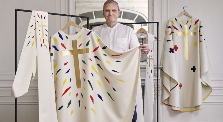 Des tenues de Castelbajac lors de la réouverture de Notre-Dame