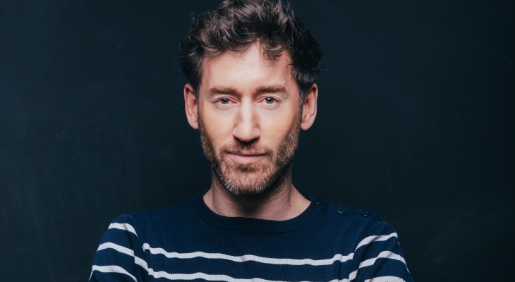 Réfléchir et rire du monde qui nous entoure