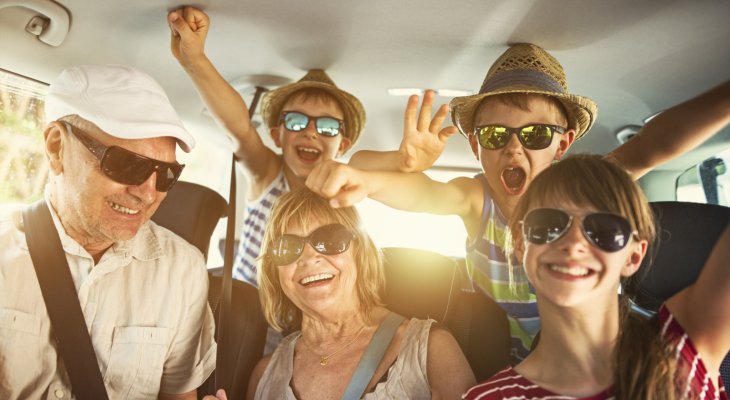 Comment passer des vacances réussies avec vos petits-enfants ? (pages spéciales été)