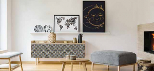 Relookage du mobilier : posez du papier peint plein les meubles !