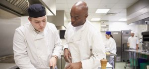 Apprentissage : bientôt des formations « maison »