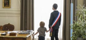 Qui va garder les enfants ? un stand-up grinçant