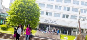 Des étudiants obligatoirement masqués