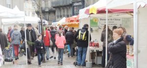 Le marché de Pâques s'installe place de la République