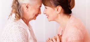 725 000 « aidants pivots » soutiennent leur parent âgé en ayant des enfants à charge (Dossier spécial seniors)