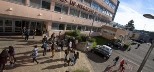 Présenter aux étudiants et internes les carrières médicales et paramédicales