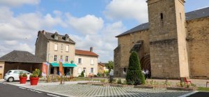 Peyrilhac : la place de l'église réaménagée