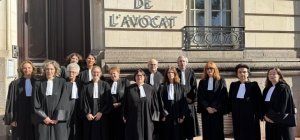 Une pièce de théâtre pédagogique « en robe »