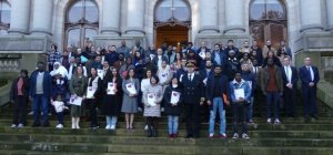 72 adultes et 32 enfants naturalisés