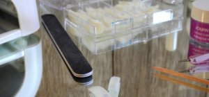 Faux ongles et vernis semi-permanents : quels effets sur la santé ?