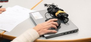 Étudiants : distribution de matériels informatiques