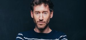 Réfléchir et rire du monde qui nous entoure