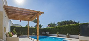 Apporter de l'ombre aux abords de la piscine (pages spéciales été)