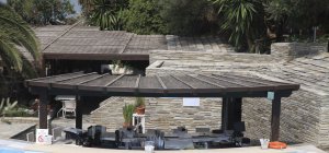 Open bar dans la piscine (pages spéciales été)