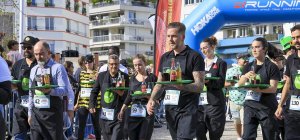 Course des serveuses et des garçons de café : ça va jouer du plateau !